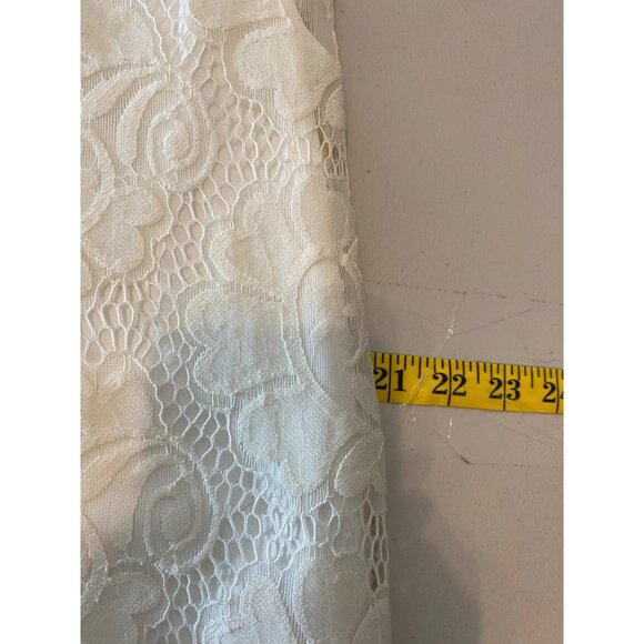 Buttons Sleeveless Ivory Lace Floral Shift Dress With Scalloped Hem - Picture 6 of 10